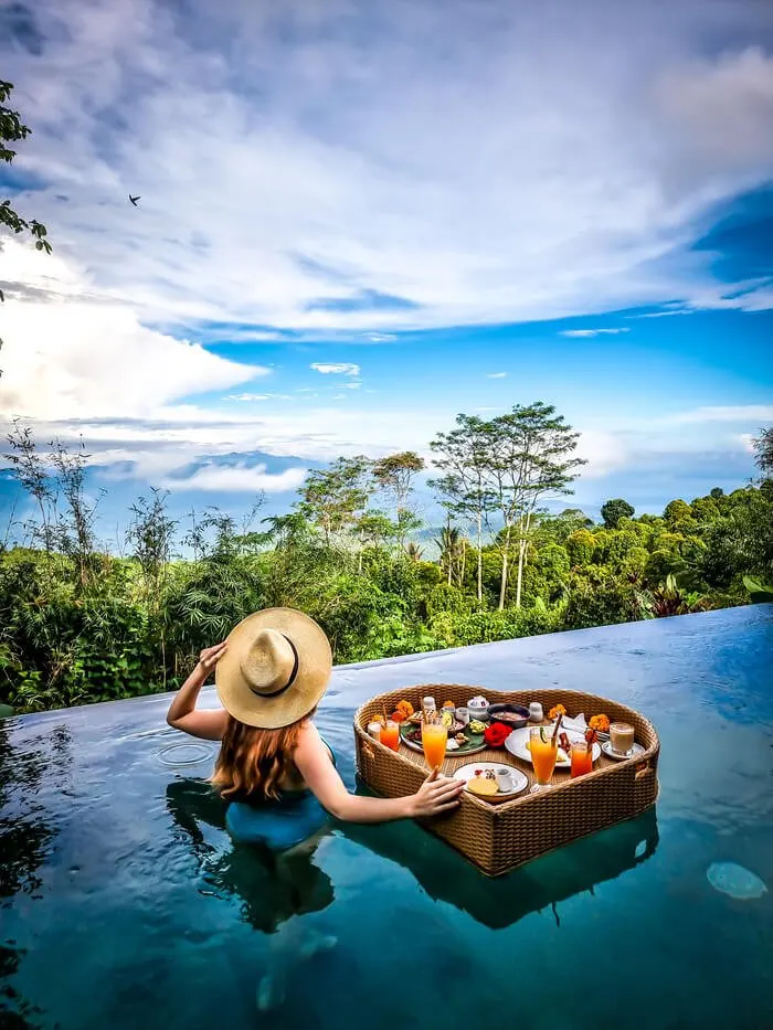 floating breakfast at Munduk Moding Plantation Resort North Bali 
