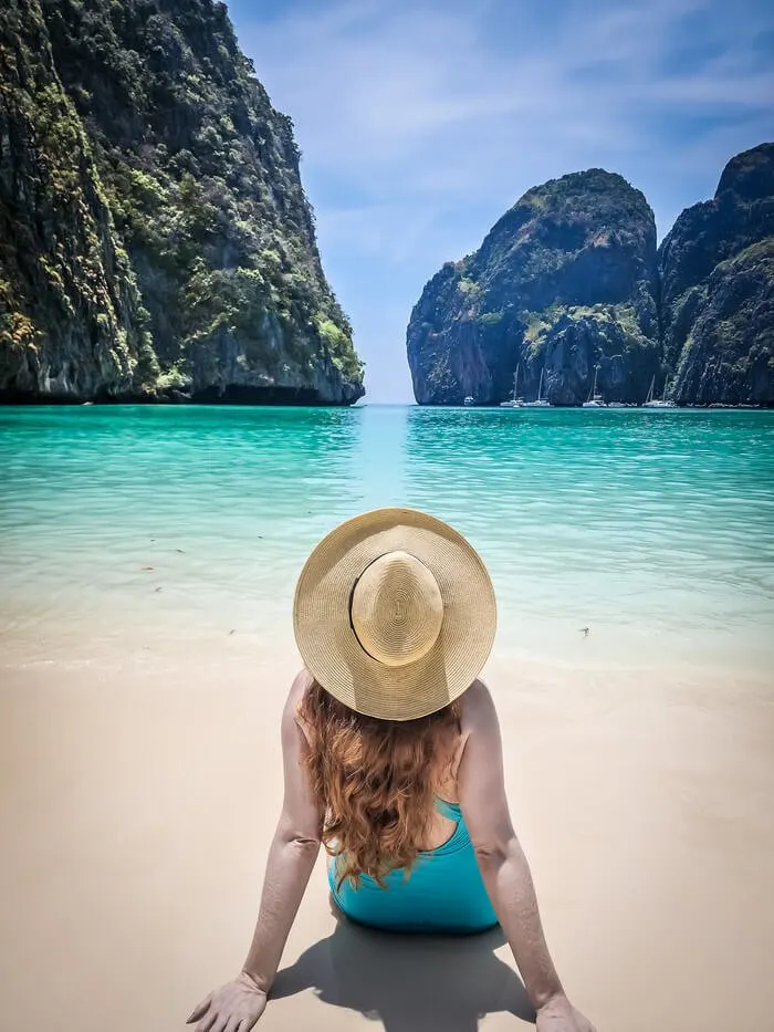 maya bay beach phi phi lei