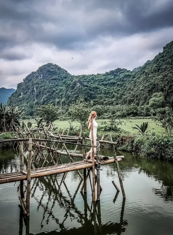 paradise cruise halong bay lan ha bay overnight vietnam viet hai village