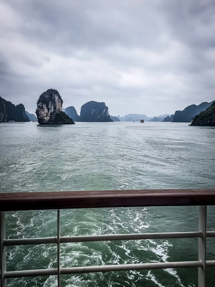 paradise cruise halong bay lan ha bay overnight vietnam
