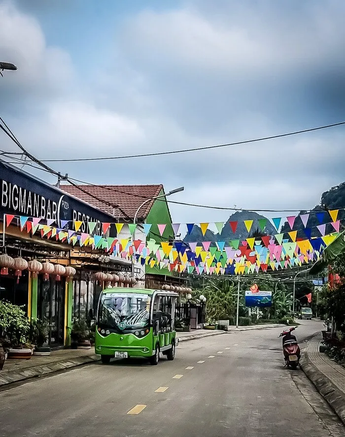 paradise cruise halong bay lan ha bay overnight vietnam viet hai village
