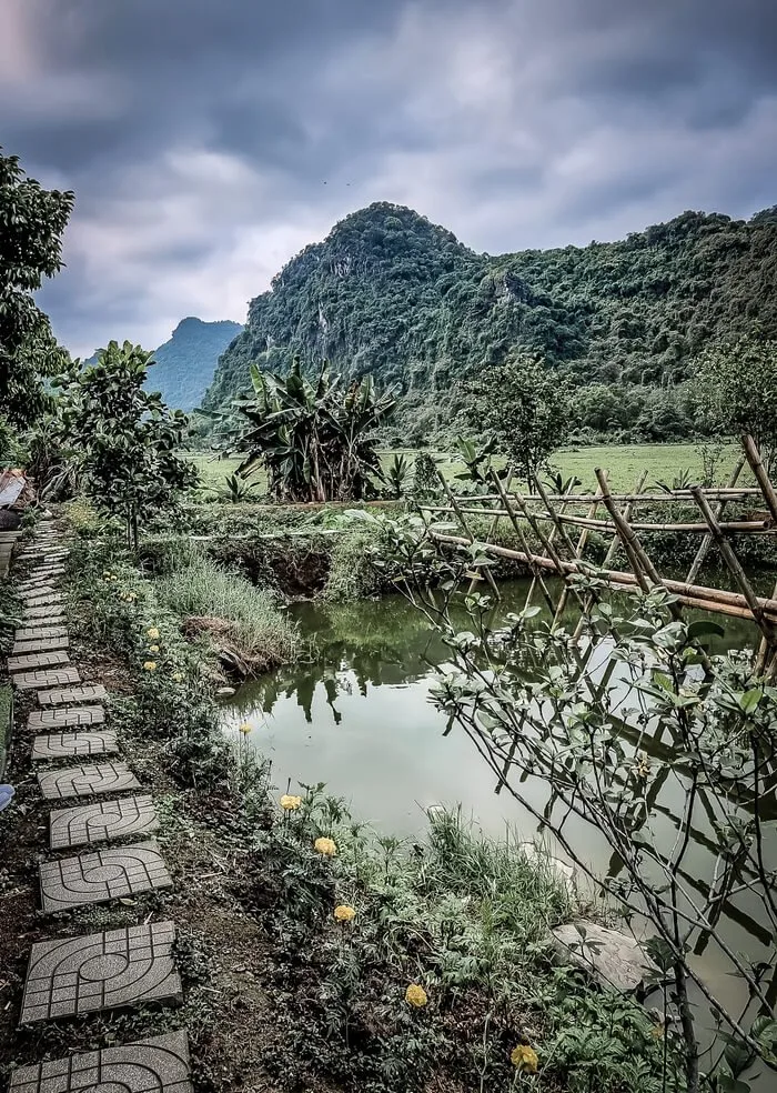 paradise cruise halong bay lan ha bay overnight vietnam viet hai village