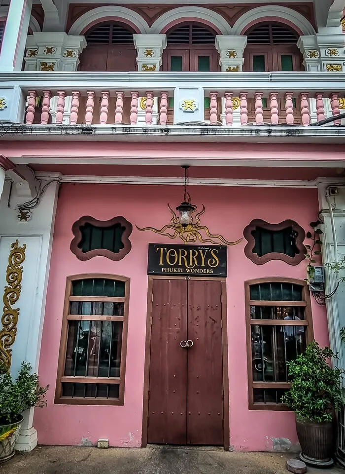 soi romanee phuket old town instagram spots
