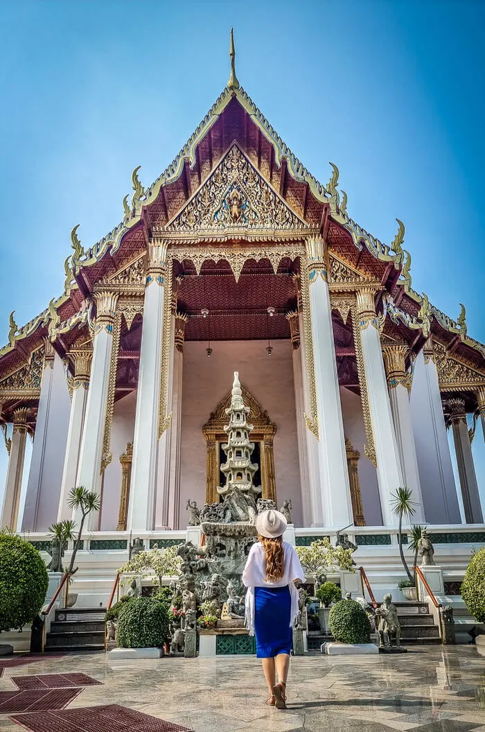 wat suthat bangkok - the giant swing temple 